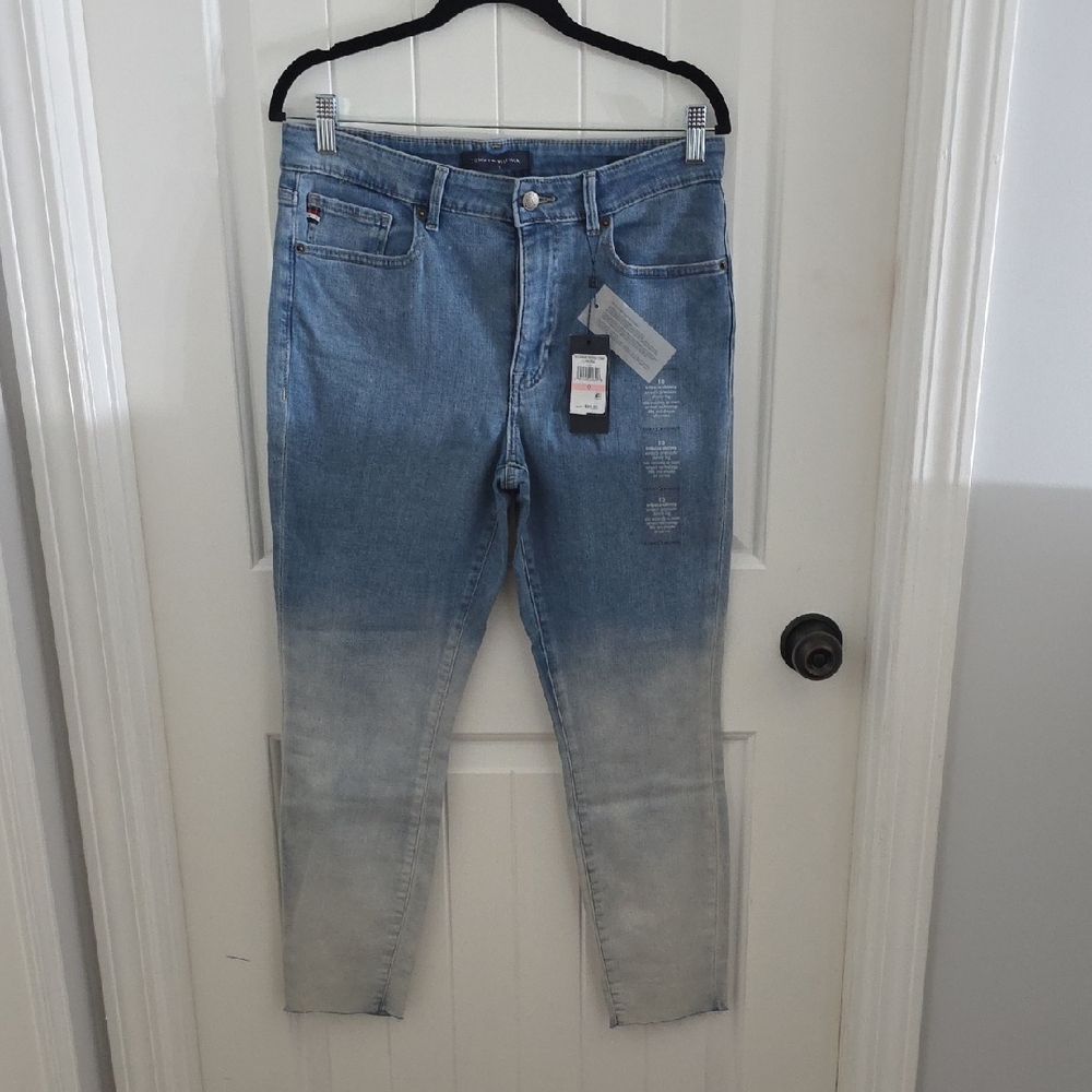 NWT Tommy Hilfiger Women's Light Blue Ombre Skinny Jeans